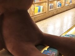 -新华里咖啡书吧(新华书店小寨店)