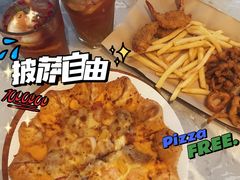 咸蛋黄花轮芝心披萨海鲜至尊-必胜客(时代广场店)