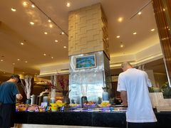 -亚龙湾希尔顿自助餐厅·海鲜·烧烤·沙滩BBQ·现场乐队