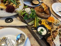 -Mark&Mars Restaurant