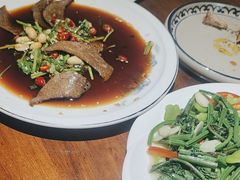 -遇见阿家村云南菜(魏公村店)