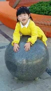 我家的小宝贝，小公主，也是嘉华饼屋的忠实蛋糕粉丝FINS哦！-嘉华饼屋(云冶店)