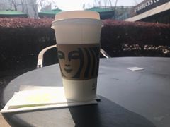 -星巴克(西藏路店)