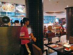 -宝利来国际大酒店-凤凰阁旋转餐厅