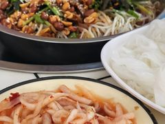 -周良天山牛杂城(天山路总店)