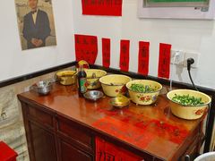 -柳州肥姨妈大骨螺蛳粉(曹路店)