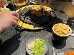 -七甲山烤肉(长白山奇石山珍根艺一条街店)