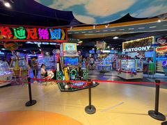 -VR+乐园·VR电竞·家庭亲子·密室逃脱·轰趴团建