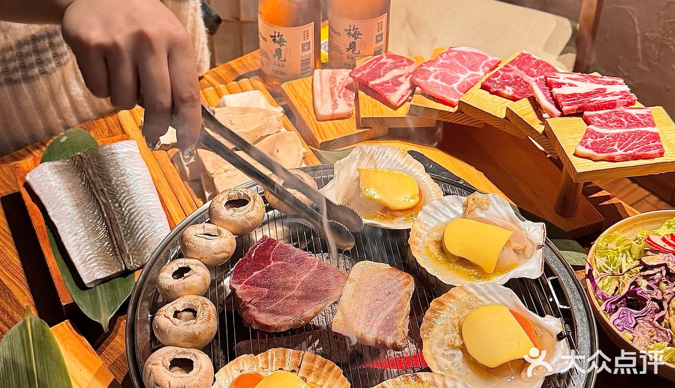 他们家的烤鹅肝真的太美味了，搭配杏鲍菇一起吃！