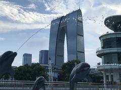-苏州金鸡湖中茵皇冠假日酒店
