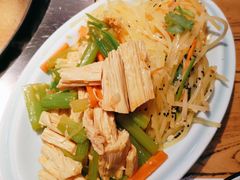 -山河屯铁锅炖(哈西站店)