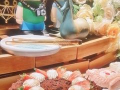 -雍容荟帝王蟹活龙虾展台自助(IFS黑金店)
