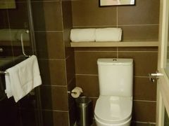 -西安大雁塔科技大学地铁站亚朵酒店