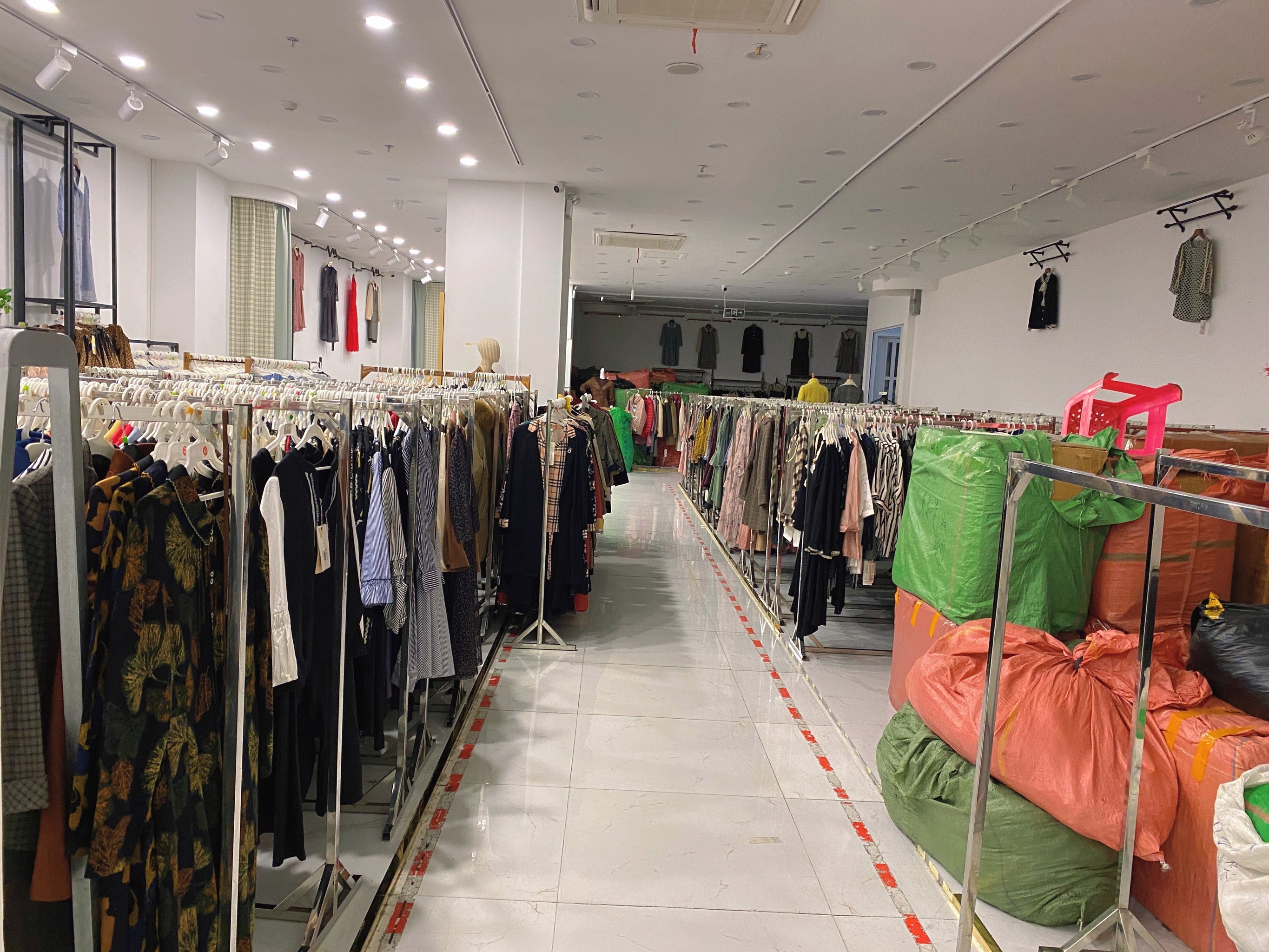 服装批发大市场在哪里?