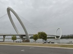 -南京眼步行桥