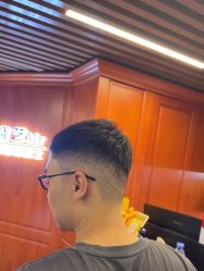 -米娜男士新国潮理发馆