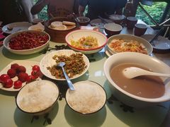 -湘西小馆(滨河路店)