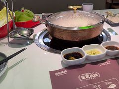 -洪氏嗨捞·广东猪肚鸡·椰子鸡火锅(西咸万象城店)