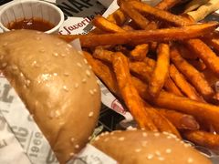 -The Habit Burger Grill 哈比特汉堡(复兴soho店)