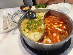 -德林酸菜鱼火锅(南丹店)