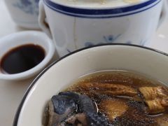 姬松茸炖乌鸡-国英炖品店(甲子路店)