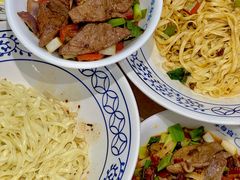 -李与白包子铺(桐梓林店)
