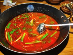 -贵厨酸汤牛肉(小十字店)
