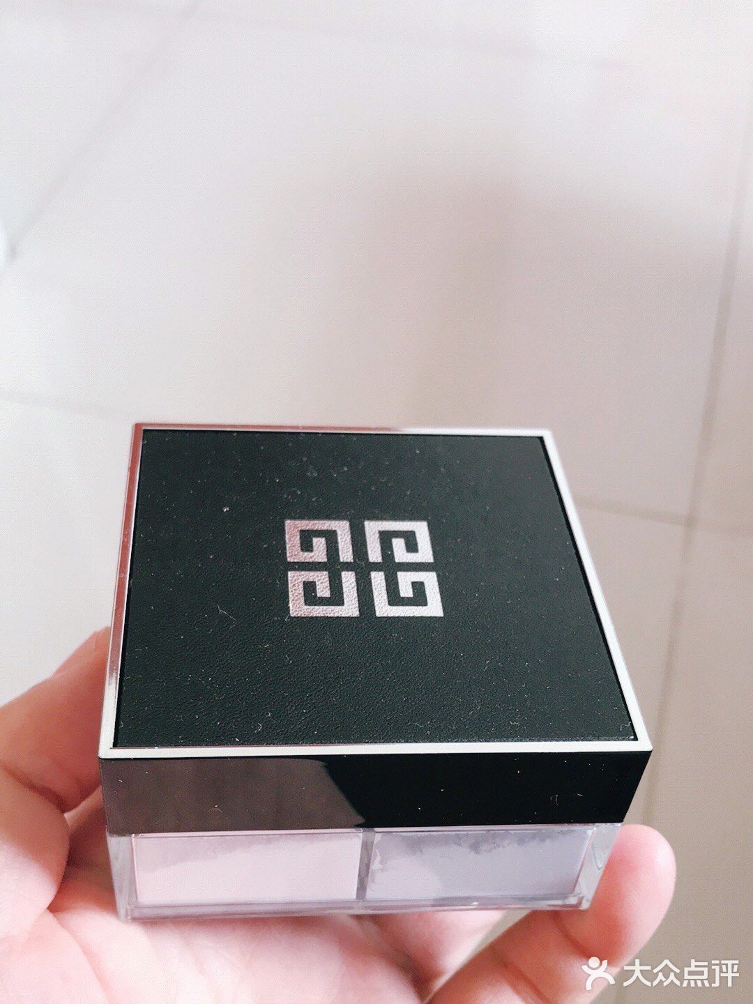 这个1号色是蓝色+白色+绿色+粉紫色
