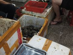 -蚝哥花姐湛江烤生蚝(美丽湾市场店)