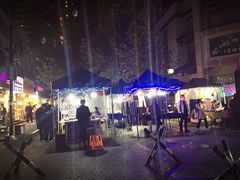 -吴山路夜市