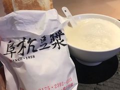 厚饼蛋夹油条-阜杭豆浆