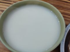 豆浆-锅贴大王南翔小笼(临沂二村店)