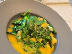 豌豆黄浸豌豆尖-半山腰·云南菜(侨福芳草地店)