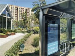 -雪绒花路停车场