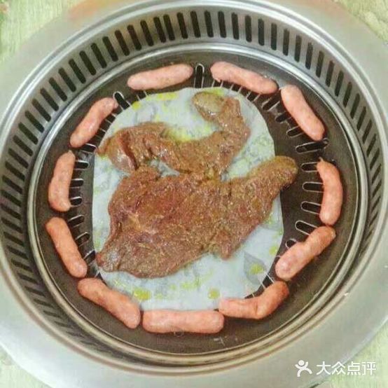 煎烤官黑椒牛扒炭火烤肉