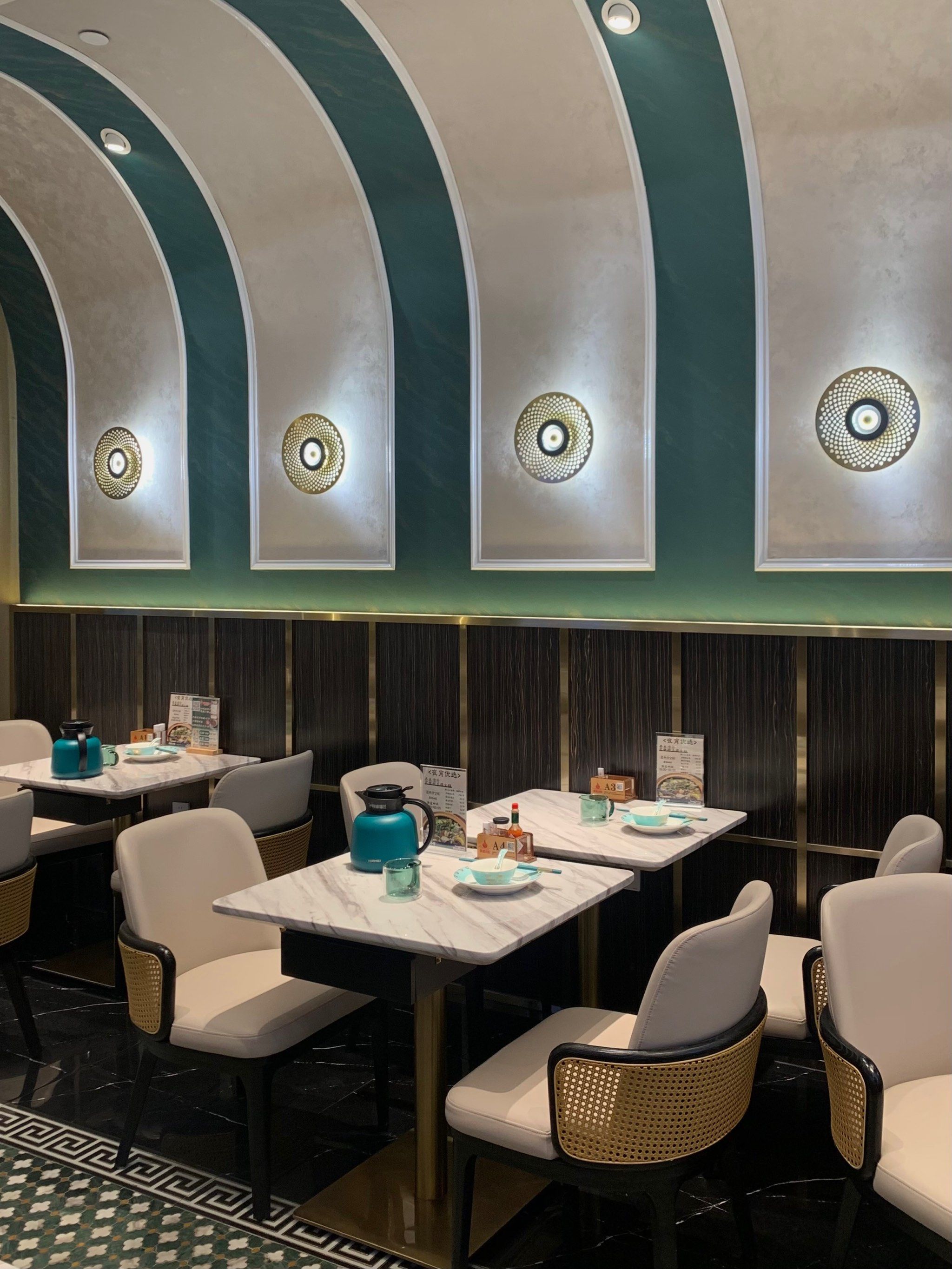 广州·精致复古的港式茶餐厅