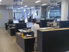 -浙江中升裕迪奥迪4S店(西溪店)