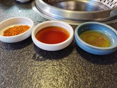 -草家酱蟹炭火烤肉店(珲春南路一店)