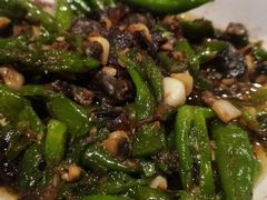 -湘西小馆(滨河路店)