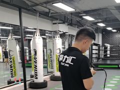 -拳力汇散打搏击泰拳俱乐部(绿地缤纷城店)