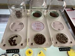 -UNI UNI(环亚凯瑟琳店)