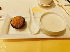 杏仁茶配擂沙汤圆-利苑酒家(宜安广场店)