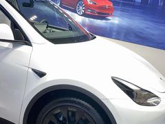 -TESLA 特斯拉(上海太古汇体验店)