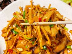 -雀舞云南菜(天津天河城购物中心店)