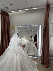 -派丽莫Pellimo原创设计婚纱品牌