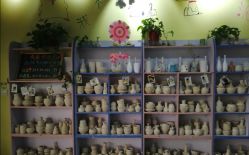 -泥娃娃DIY陶吧(易生活购物公园店)