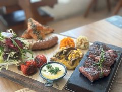 -Mark&Mars Restaurant