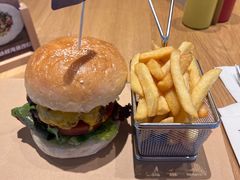 -The Diner X餐厅(青岛万象城店)