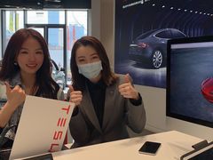 -TESLA 特斯拉(上海太古汇体验店)