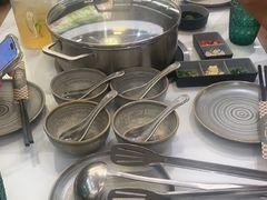 -喃喃椰·糟粕醋·椰子鸡火锅(七堡花园店)